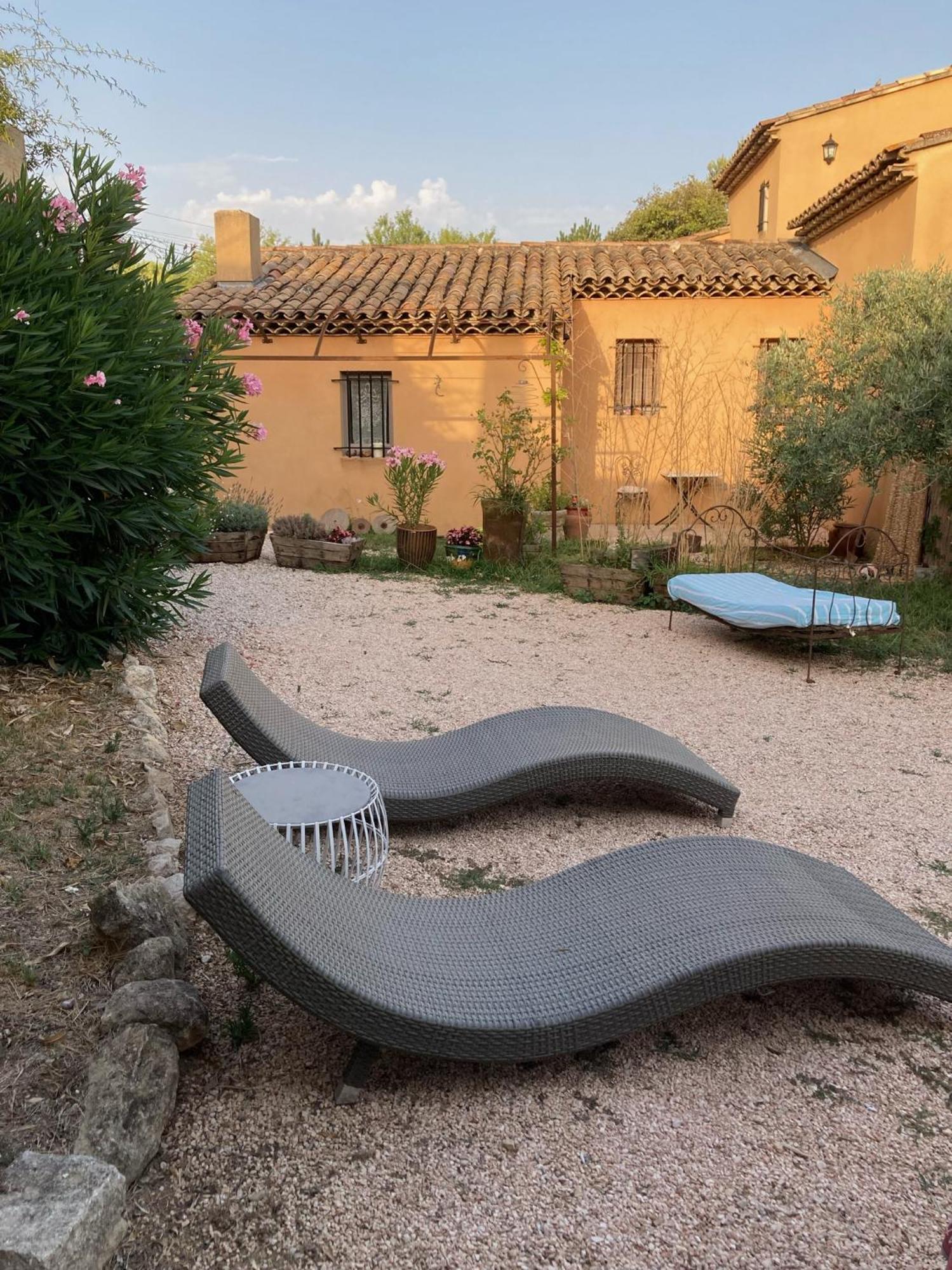 Вилла La Petite Garrigue Merindol Экстерьер фото
