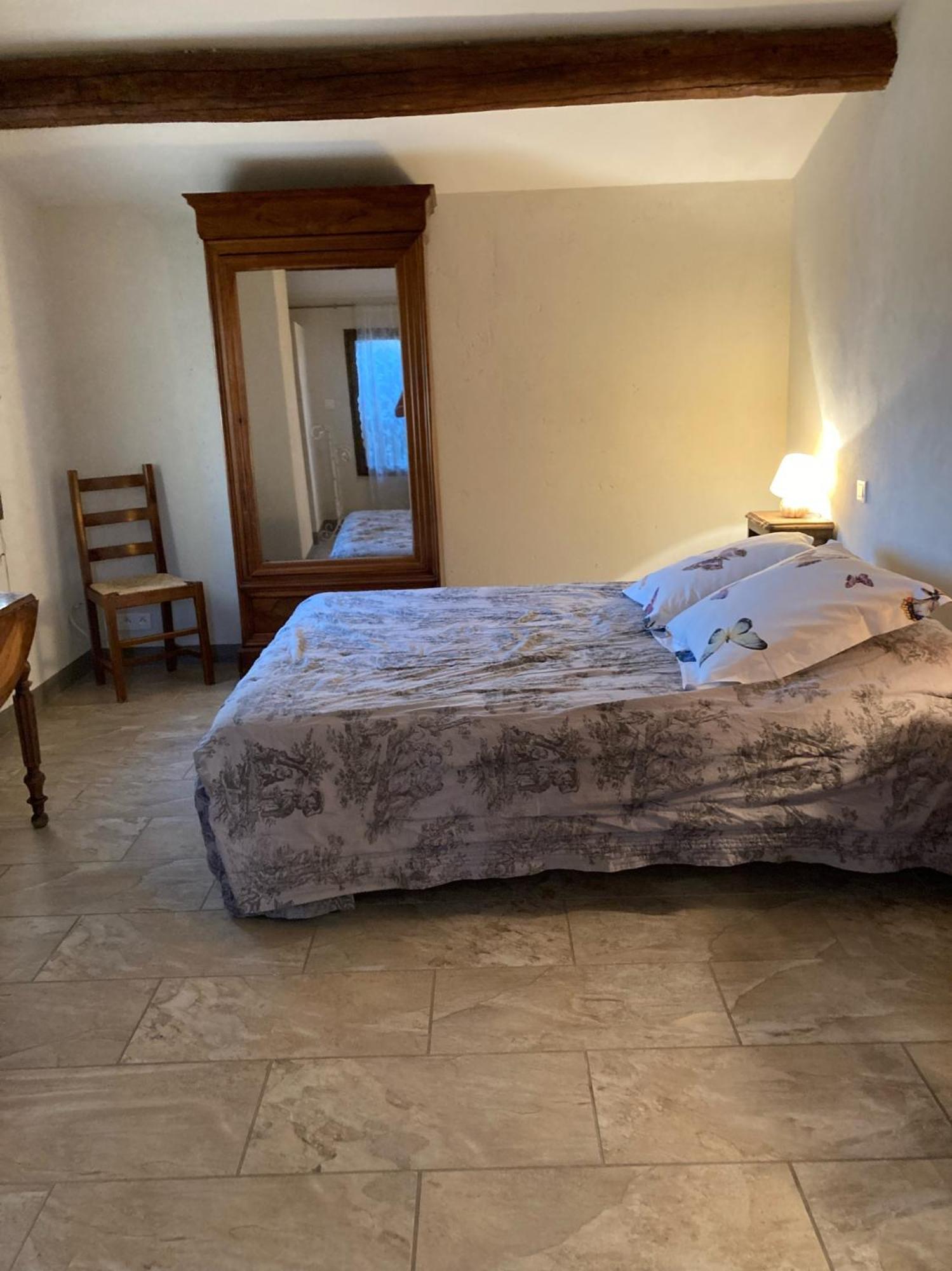 Вилла La Petite Garrigue Merindol Экстерьер фото
