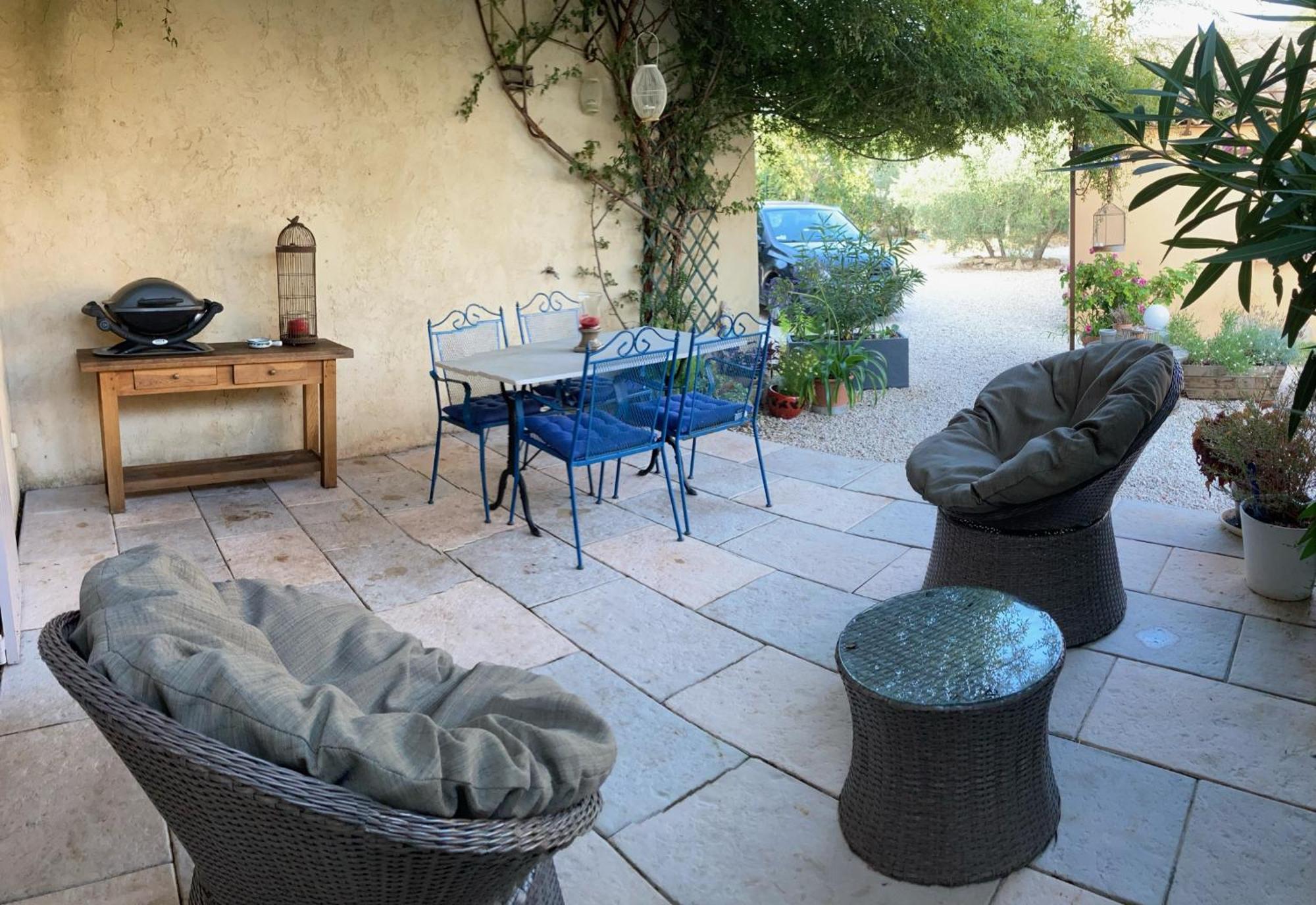 Вилла La Petite Garrigue Merindol Экстерьер фото