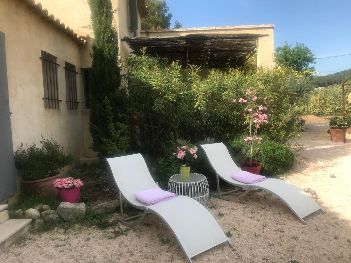 Вилла La Petite Garrigue Merindol Экстерьер фото